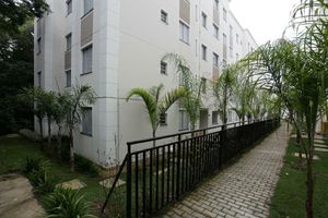 Image 12 - 884511